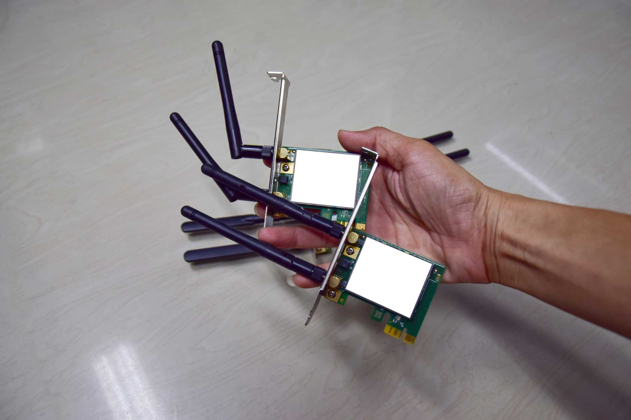 5 Upgrade PC yang Lebih Berguna daripada Cuma Slot Kartu Grafis