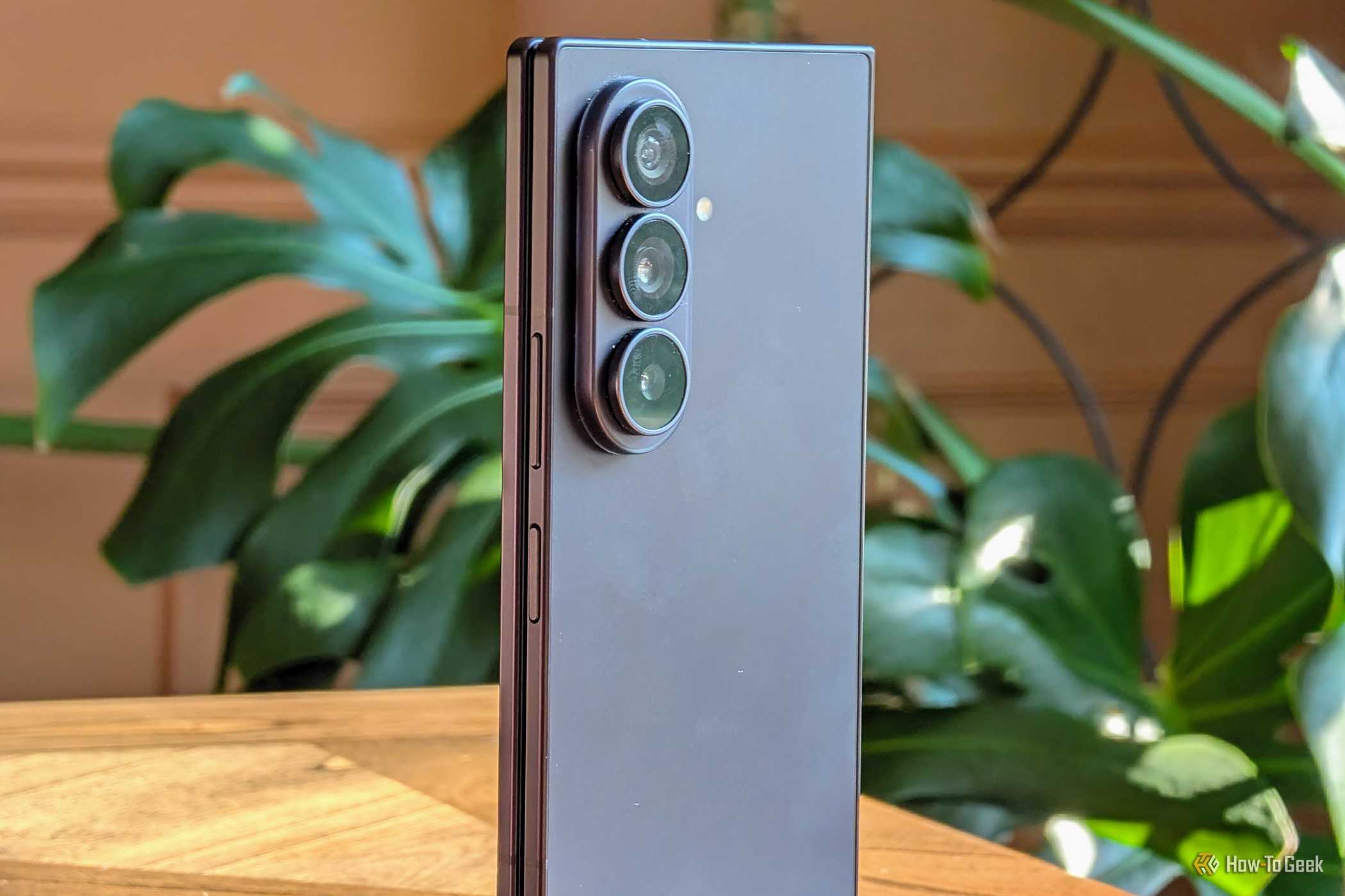 Galaxy Z Fold 8 Ultra: Bukan yang Paling Unik, Tapi yang Terbaik